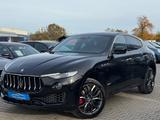 Maserati Levante 3.0 Diesel+Finanzierung+ - Maserati mit Diesel-Antrieb: Geländewagen, Automatik