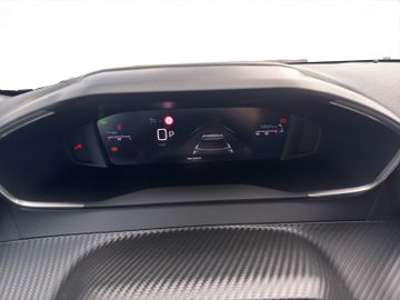 Peugeot 2008 Allure PT 130 EAT8 Carplay+PDC+LED+LM+SHZ
