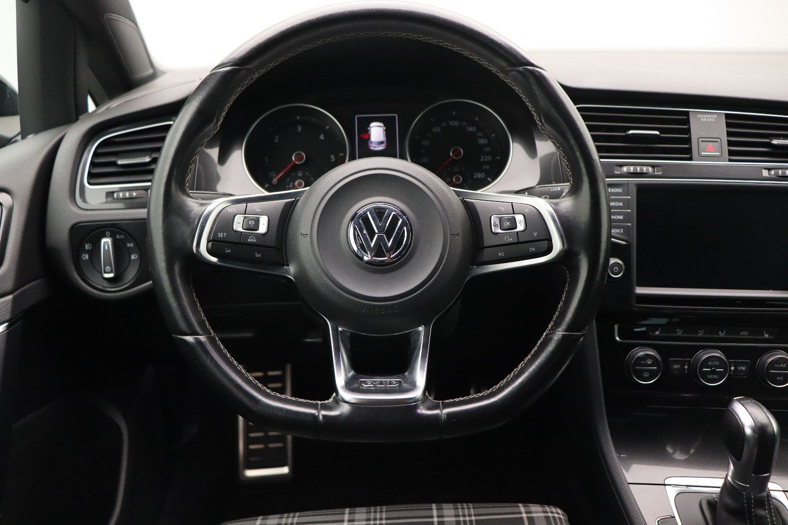 Fahrzeugabbildung Volkswagen Golf VII Variant 2.0 GTD  ACC Kamer Sport Xenon