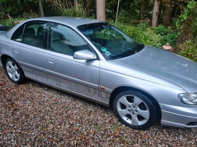 Opel Omega b 2,5 v6.  600 Festpreis billiger w...