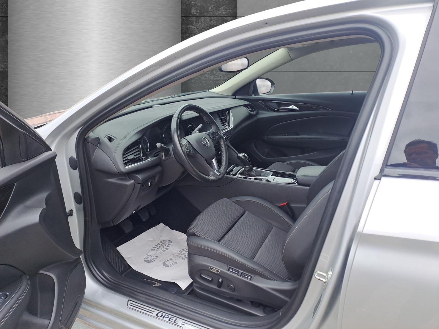 Opel Insignia GS Elegance 2.0 D AHK-schwenkbar Navi L