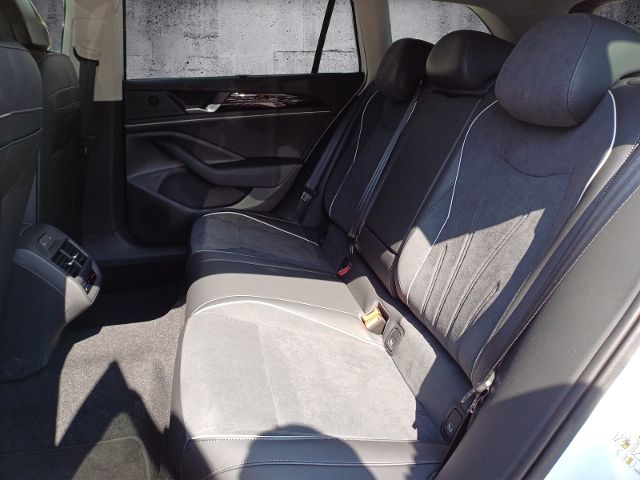 Passat Variant 2.0 TDI Elegance DSG/AHK/ACC/LED/