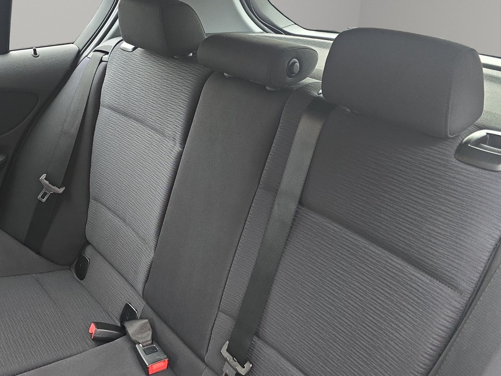 Fahrzeugabbildung BMW 118i 1 Limousine PDC+SHZ+TEMPOMAT+KLIMA