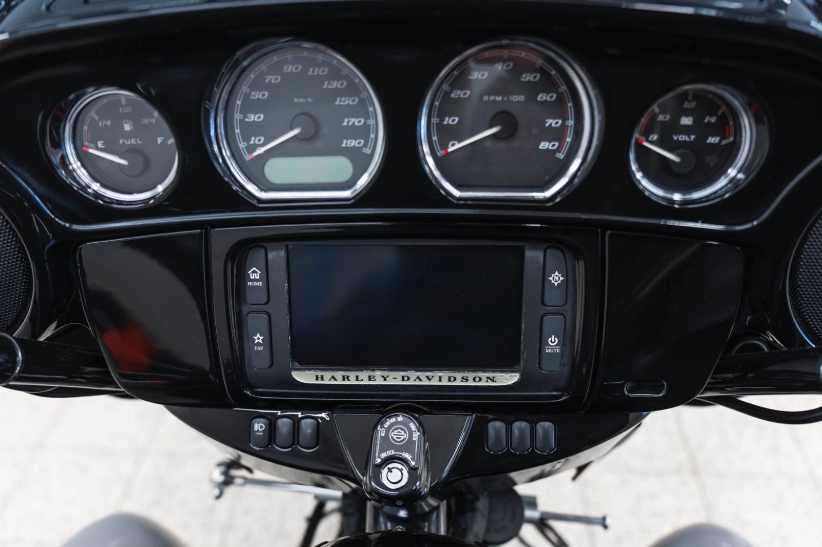 Fahrzeugabbildung Harley-Davidson FLHTCUTG TRI GLIDE ULTRA