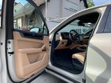 Porsche Cayenne E-Hybrid Coupé Black Edition |Carbon|TV| - Porsche: Beige