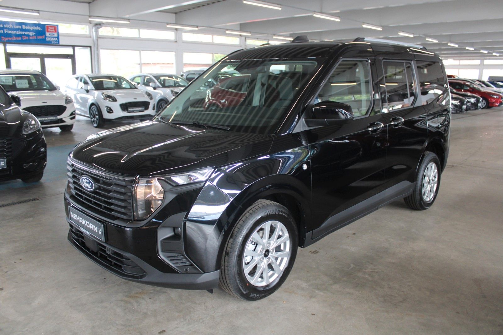 Fahrzeugabbildung Ford Tourneo Courier Titanium Winter + FahrerAssPaket