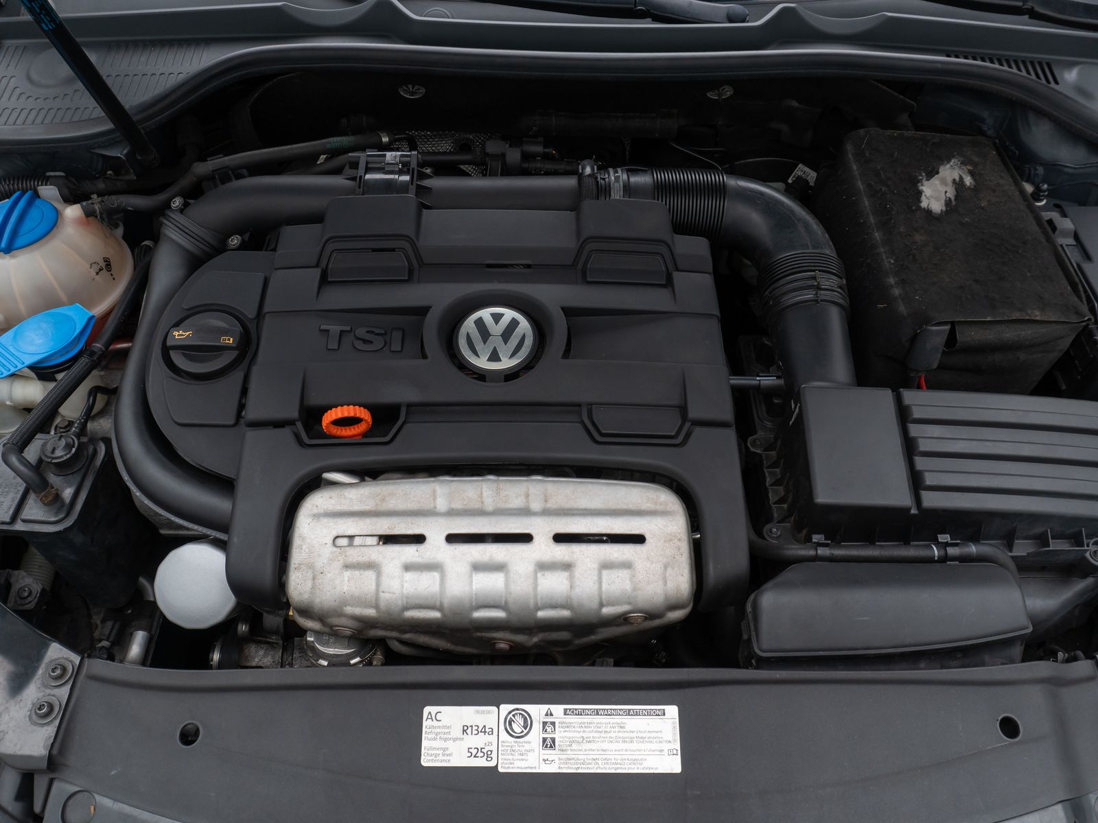 Fahrzeugabbildung Volkswagen Golf VI Cabriolet Basis PDC Navi Sitzhz Tempomat