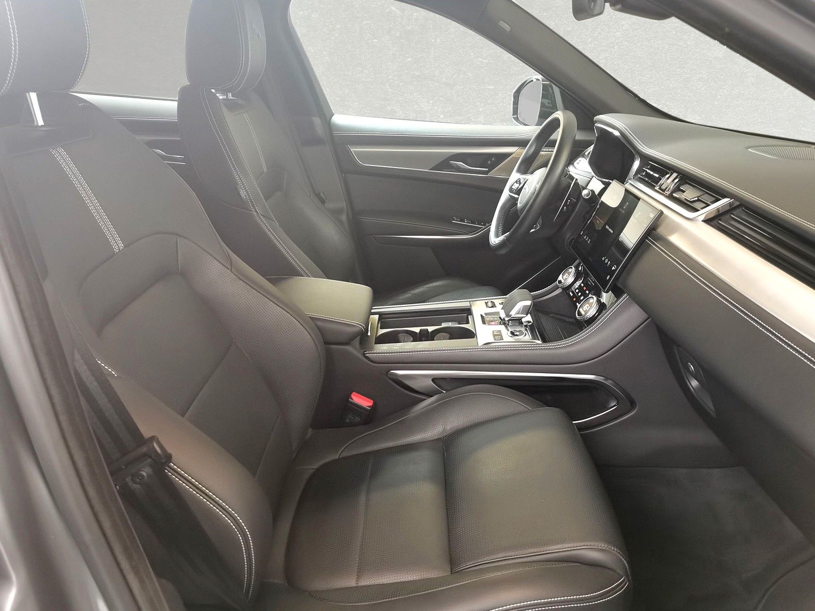 Jaguar F-Pace D200 R-Dynamic SE AWD imagem 3