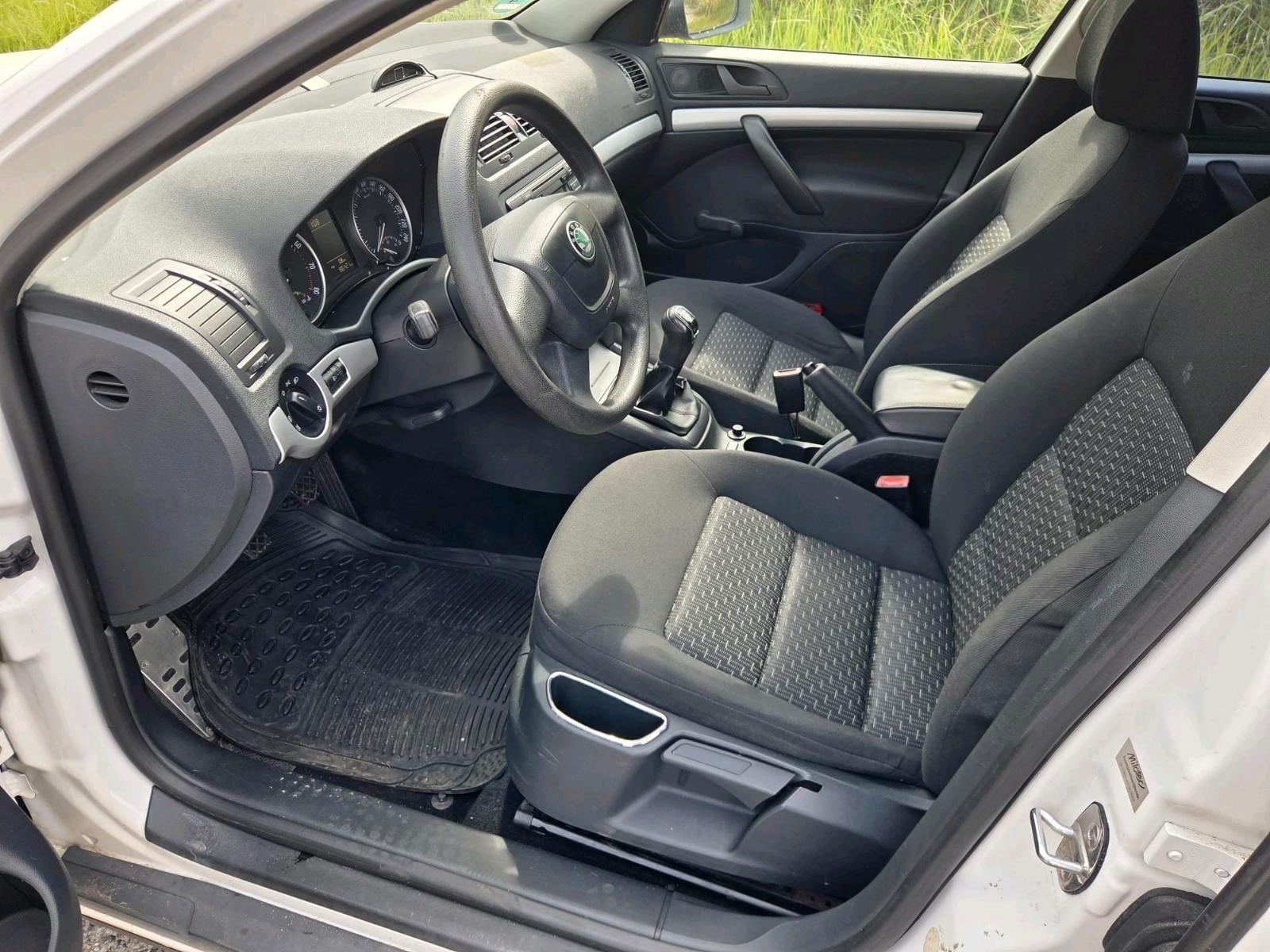 Skoda Octavia 2010 — photo 10