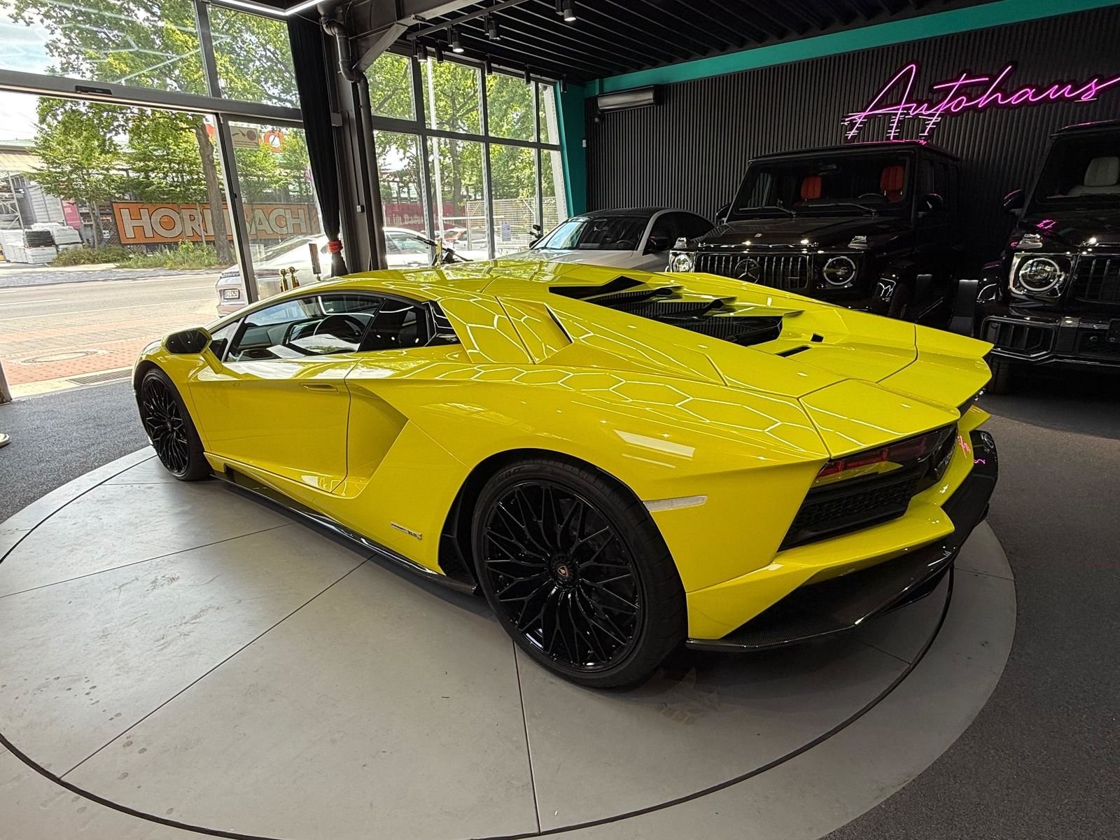 Lamborghini Aventador S foto 5