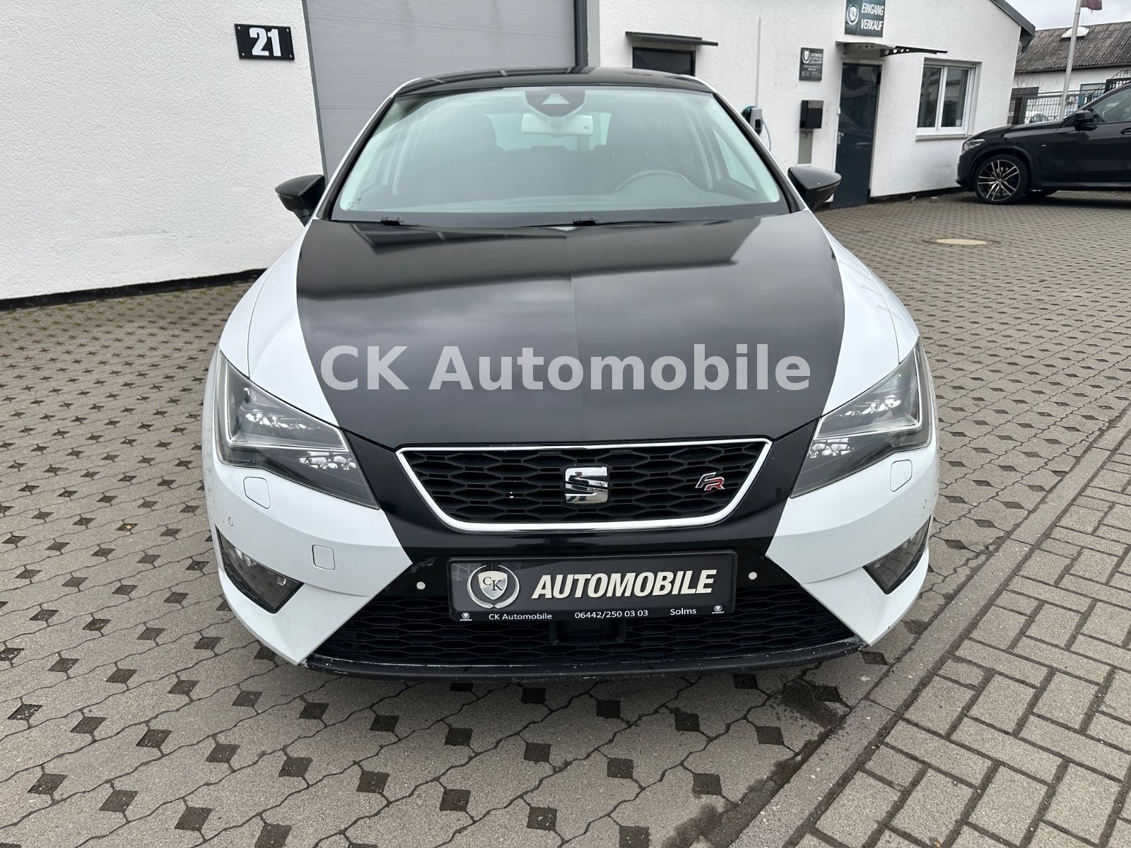 Fahrzeugabbildung SEAT Leon FR 2.0 TDI/Navi/LED/Alcantara/SHZ/PDC