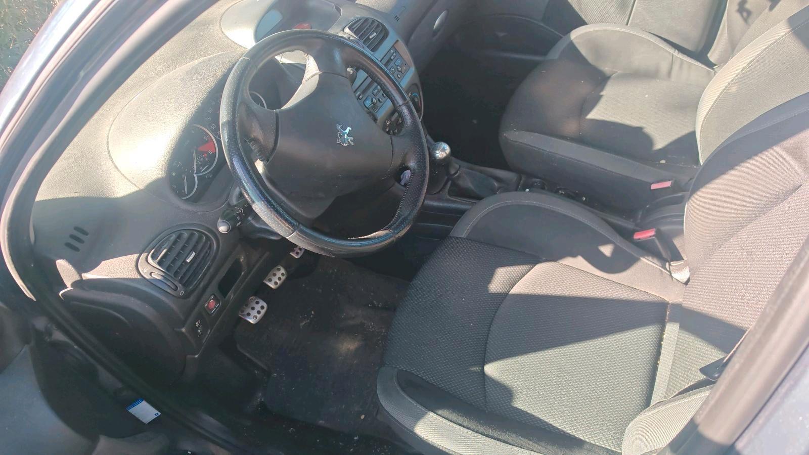 Peugeot  2006 — photo 5