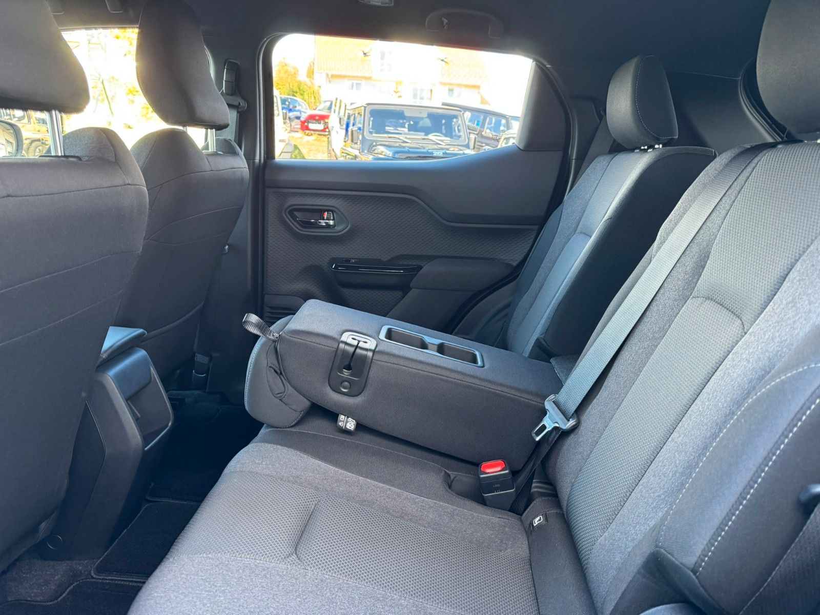 Suzuki e Vitara - Bild 14