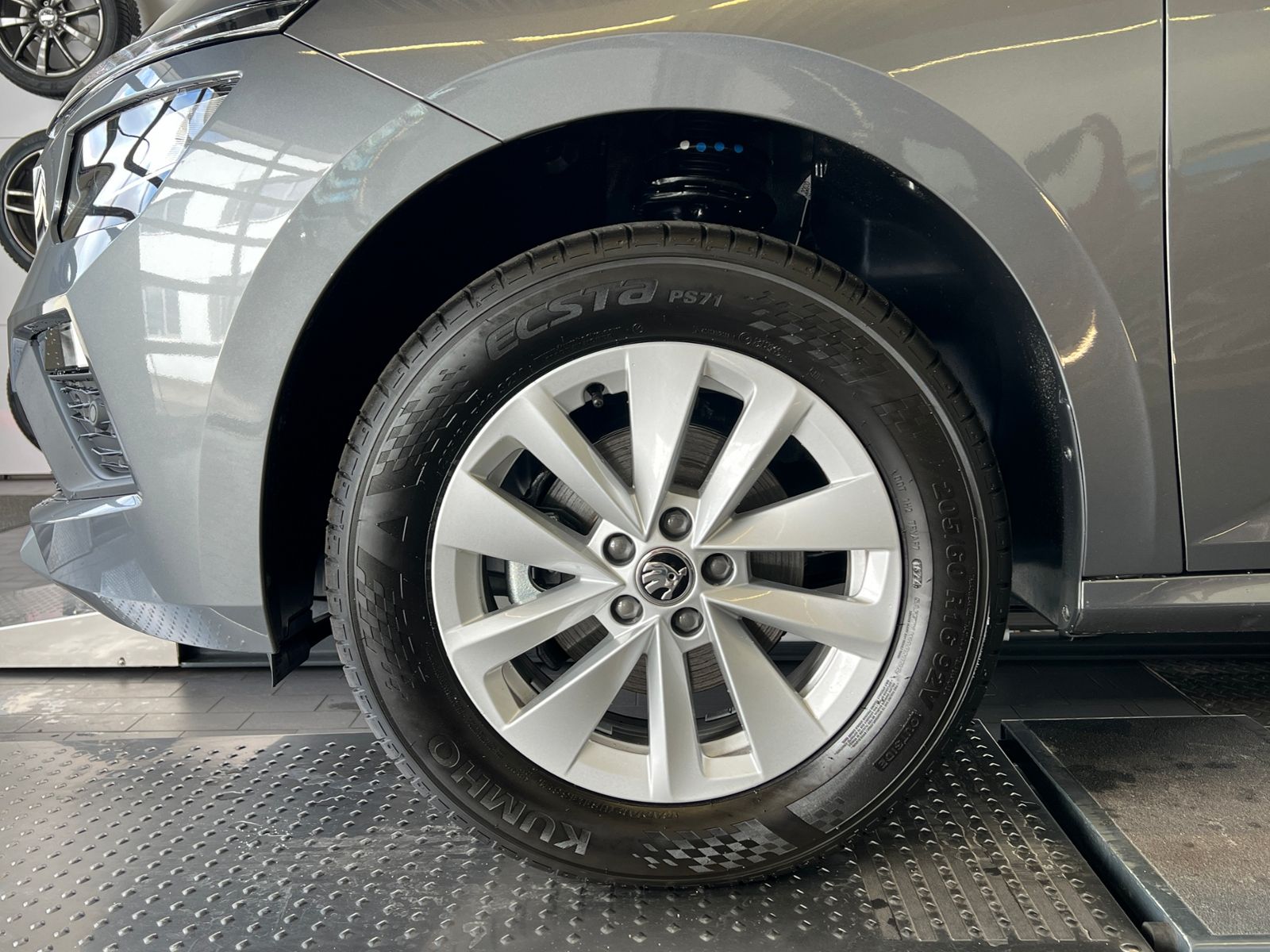 Fahrzeugabbildung SKODA Kamiq Selection 1.0 TSI DSG *LED, ACC, SmartLink