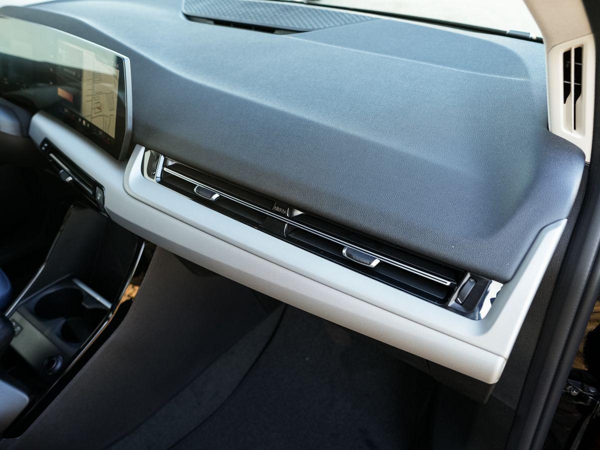 BMW Active 220d Active Tourer AHK PANO Sportsitze SoGlas, миниатюра 12