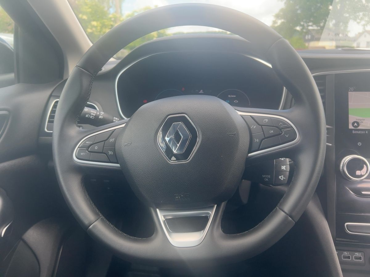 Fahrzeugabbildung Renault Megane Equilibre plug-in hybrid 160 Kamera