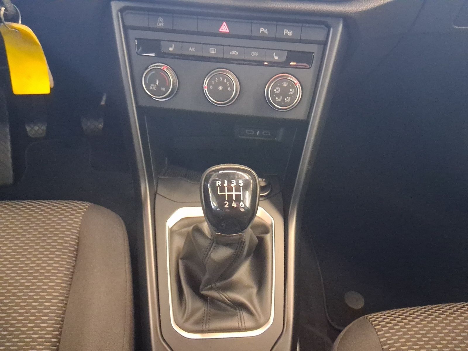 Volkswagen T-Roc - Bild 12