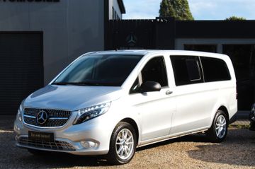 Mercedes V 220 - 3