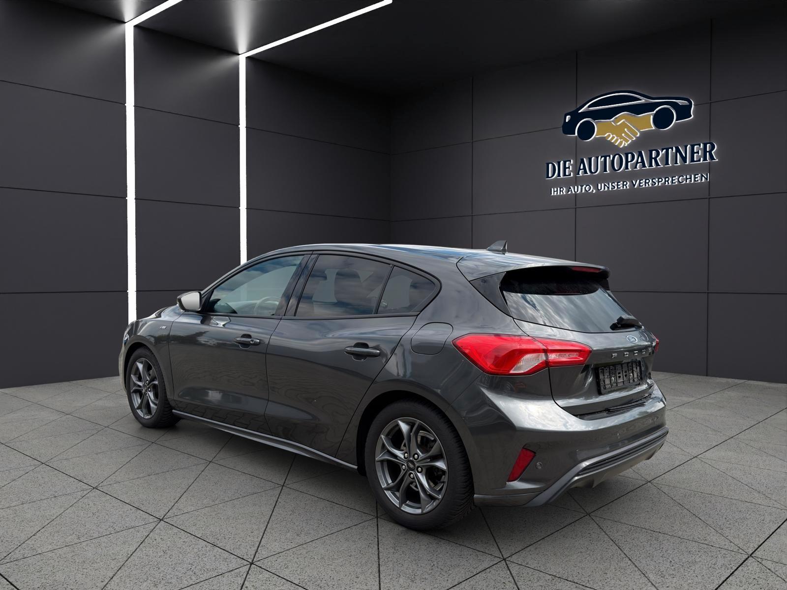 Ford Focus 1.0 EcoBoost ST-Line NAVI PDC SHZ KLIMA