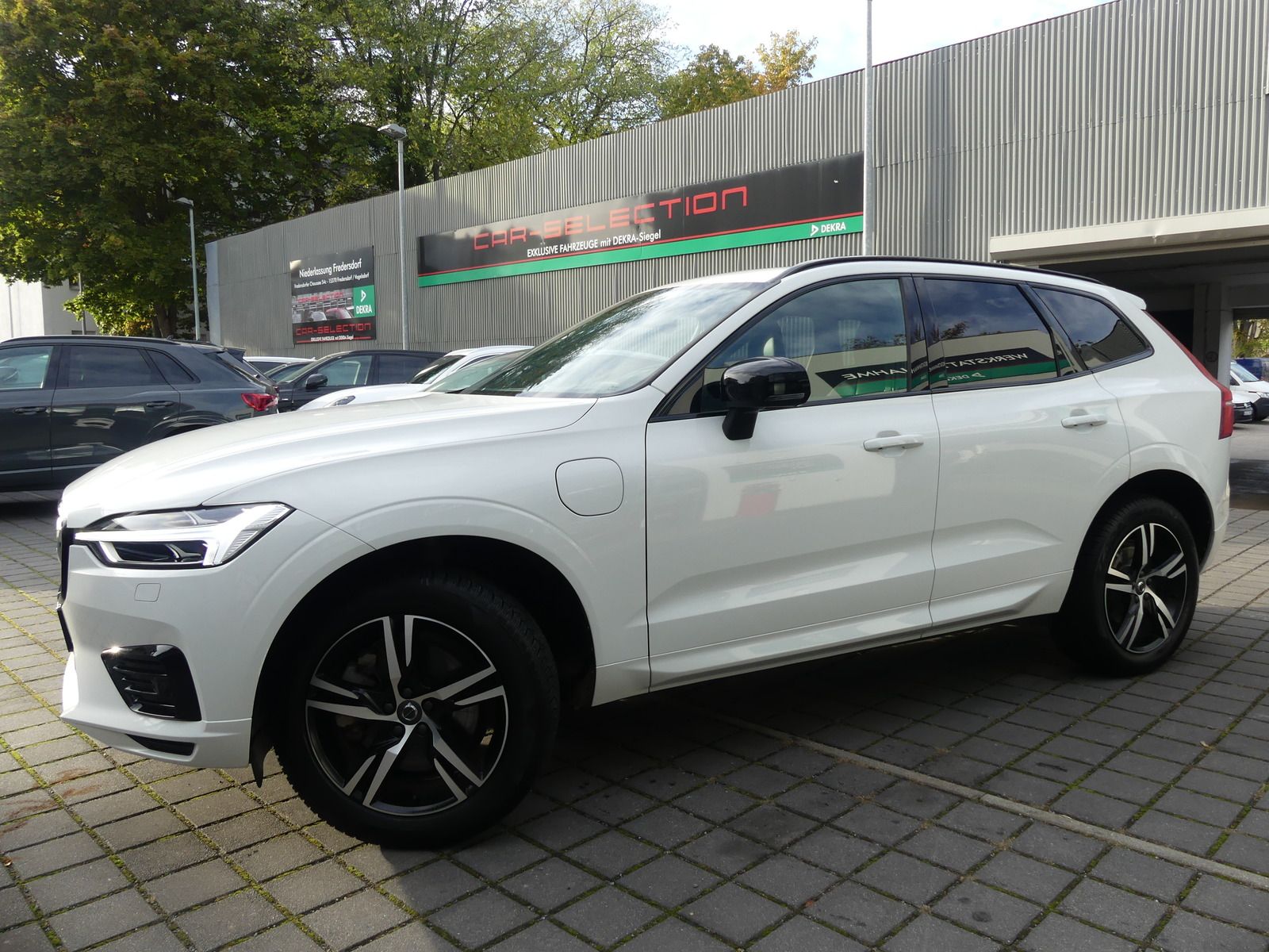 Volvo XC 60 R Design Plug-In MASSAGE/HUD/PANO/STDHZ imagem 2