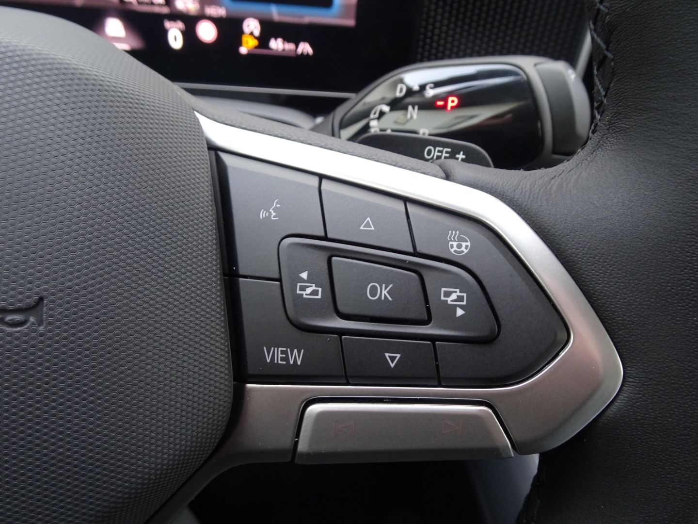 Passat Variant Business 2.0 TDI DSG HUD/AHK/360°