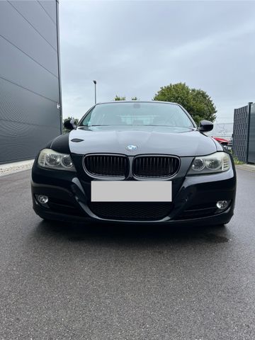 BMW 318i 