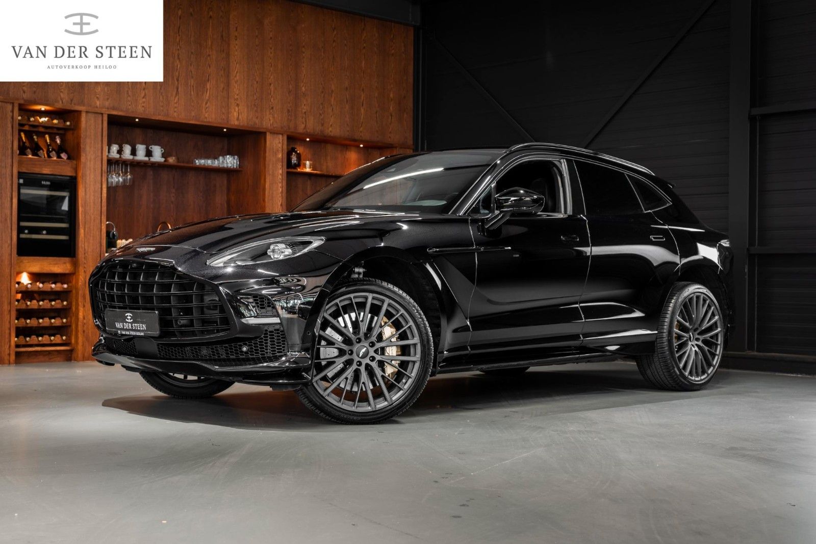 Aston Martin DBX 4.0 V8 DBX707