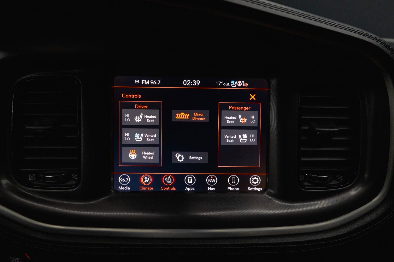 Fahrzeugabbildung Dodge Charger 5.7 V8 HEMI R/T Night-Paket Performance