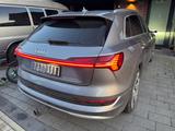Audi e-tron 50 quattro advanced advanced - Audi e-tron von privat
