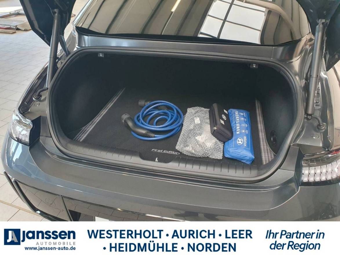 Fahrzeugabbildung Hyundai IONIQ 6 77,4kWh Batt. First Edition/Allrad/Autom