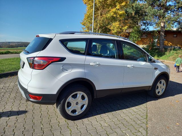 Ford Kuga 1,5 EcoBoost 4x2 110kW COOL & CONNECT C...