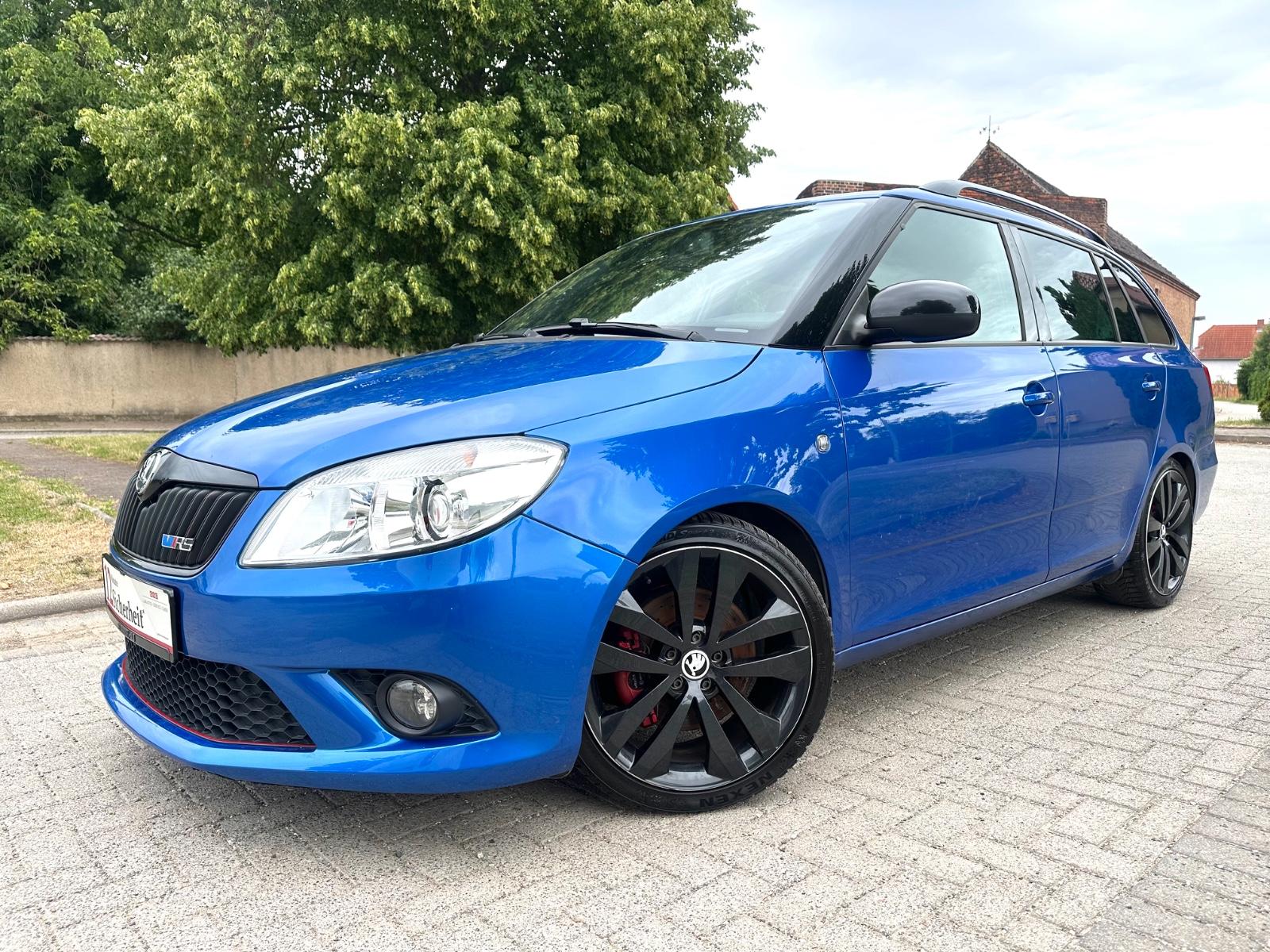 Skoda Fabia Combi RS 1.4 TSI 180 ch • DSG • Sièges sport chauffants • Régulateur • Jantes 17"
