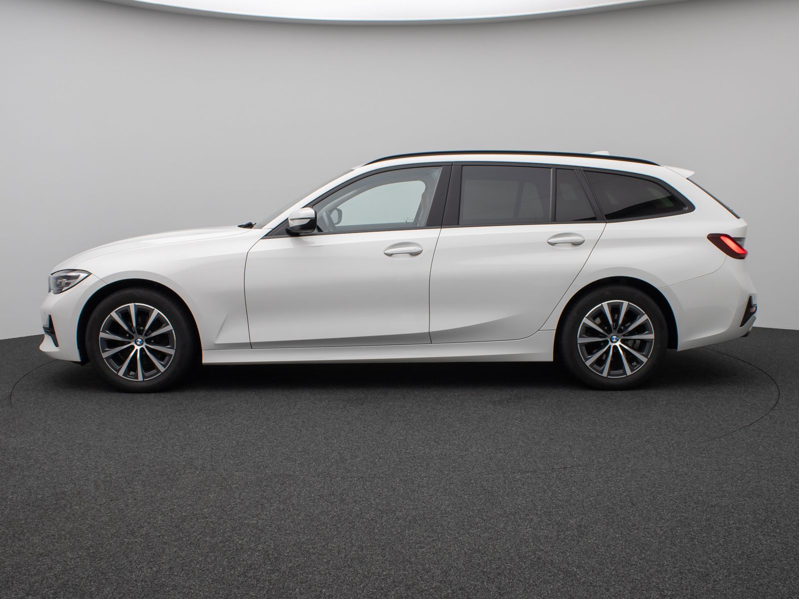 Fahrzeugabbildung BMW 320d xD Alarm DAB Standhzng Panorama Sportsitz