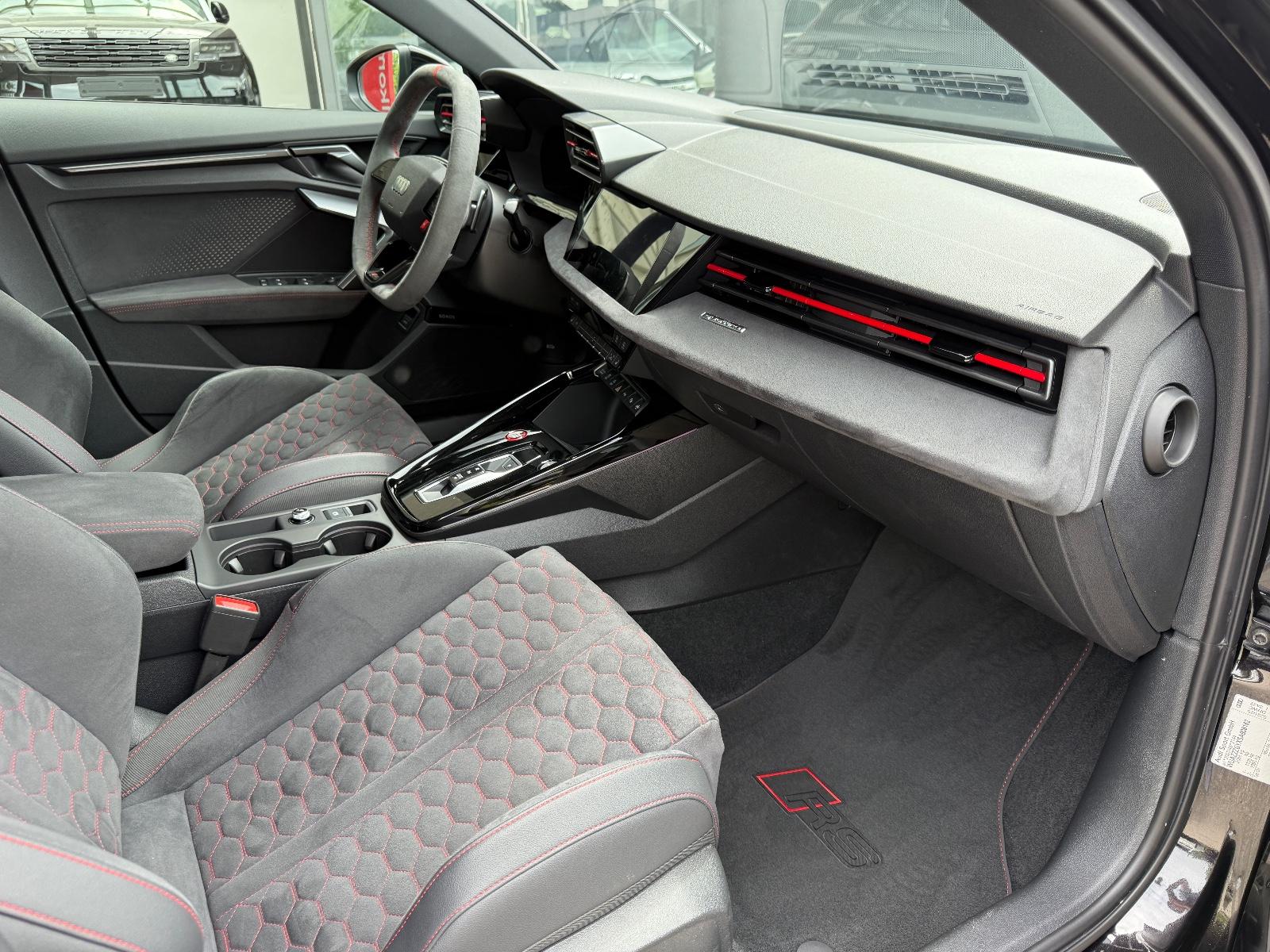 Audi RS 3 Limousine/Individual/Schalensitz/Pano/Sport – 14