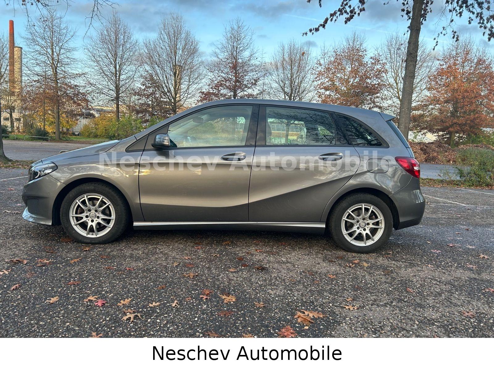 Mercedes-Benz B 180 d Leder/LED/TotW/PTS/Alu/1.Hd1A Zustand