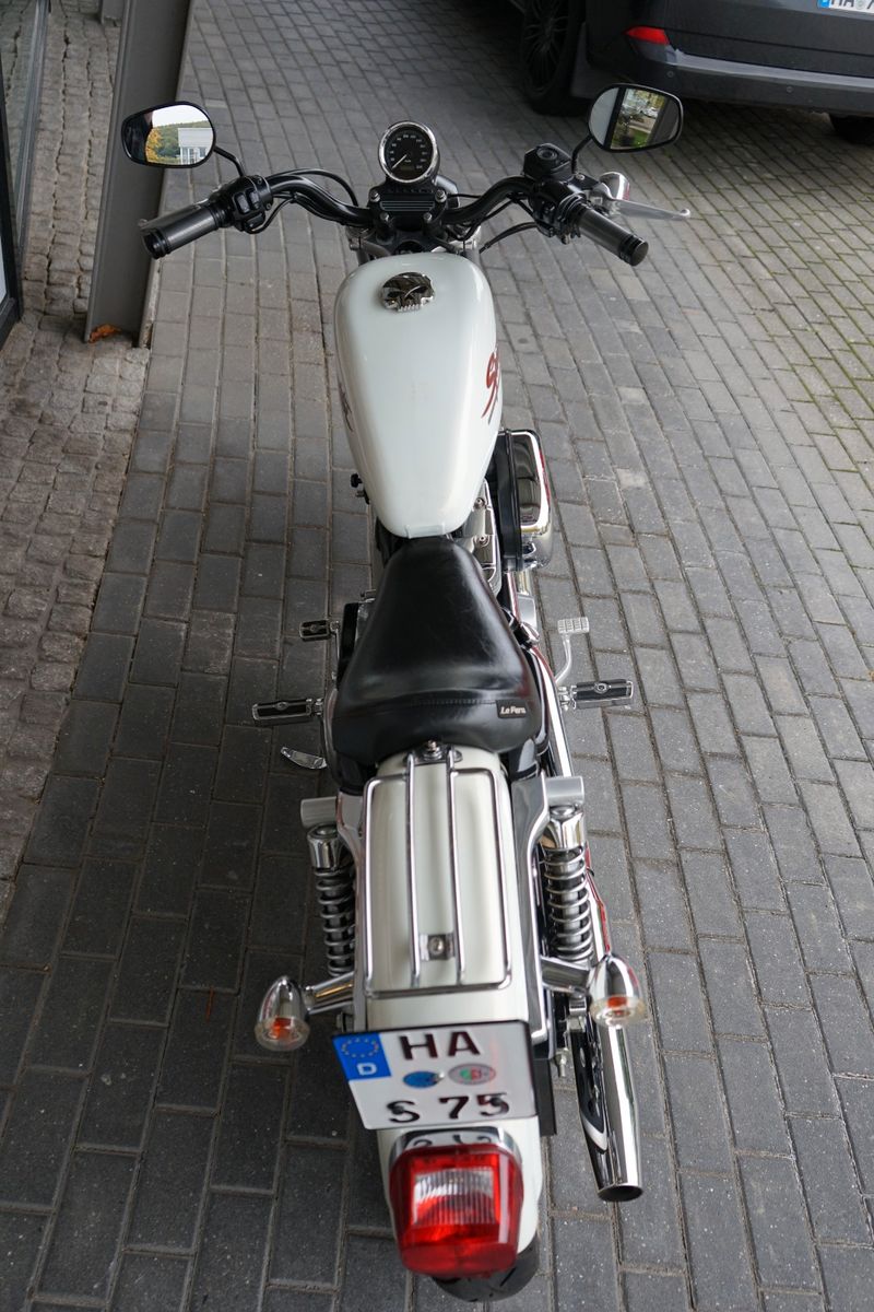 Fahrzeugabbildung Harley-Davidson Sportster XLH 883 Hugger-Weiß-Wenig KM-Neuwertig