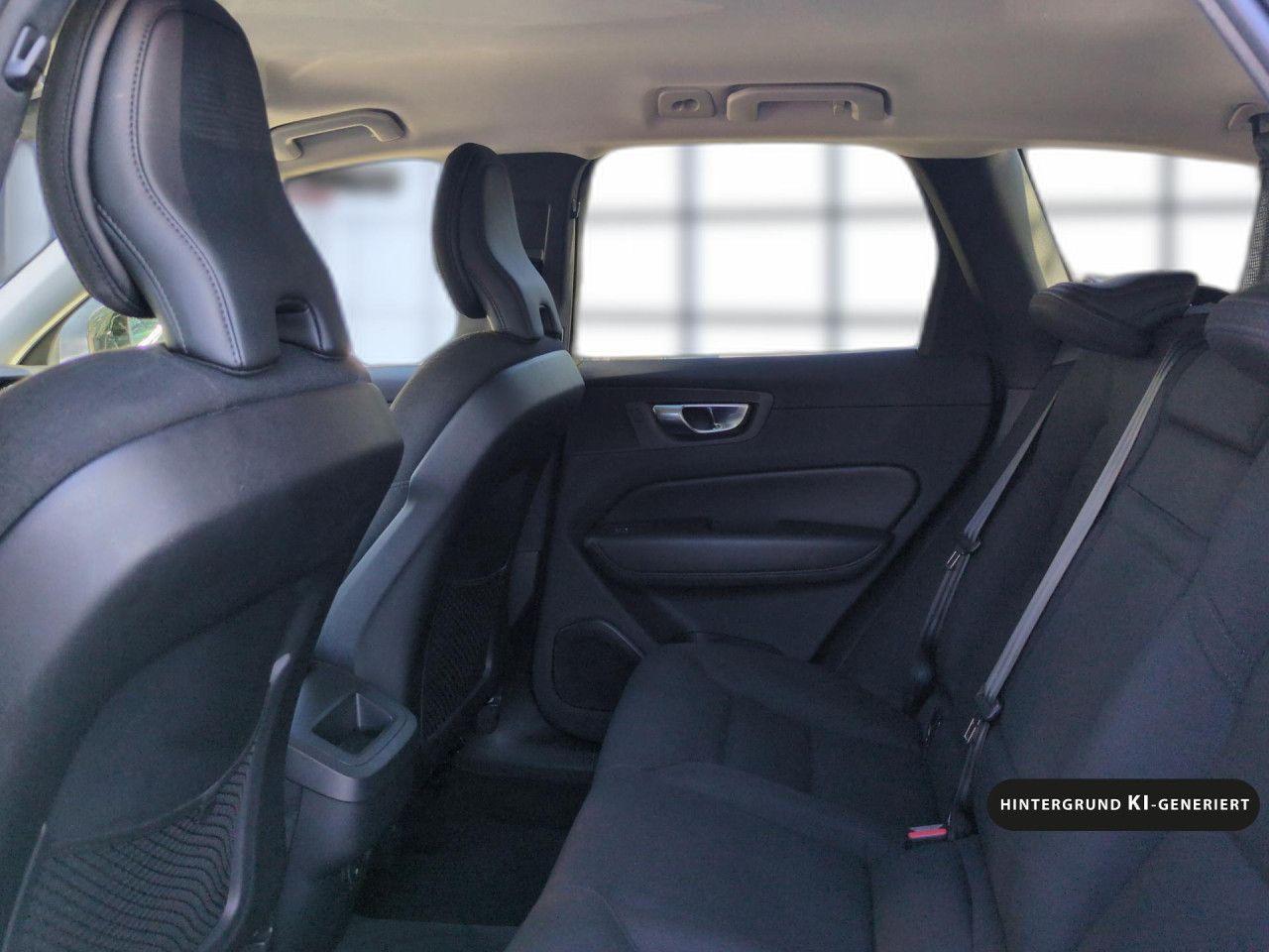 Volvo XC60 B4 (Benzin) Momentum Pro 2WD - Tempo/360°