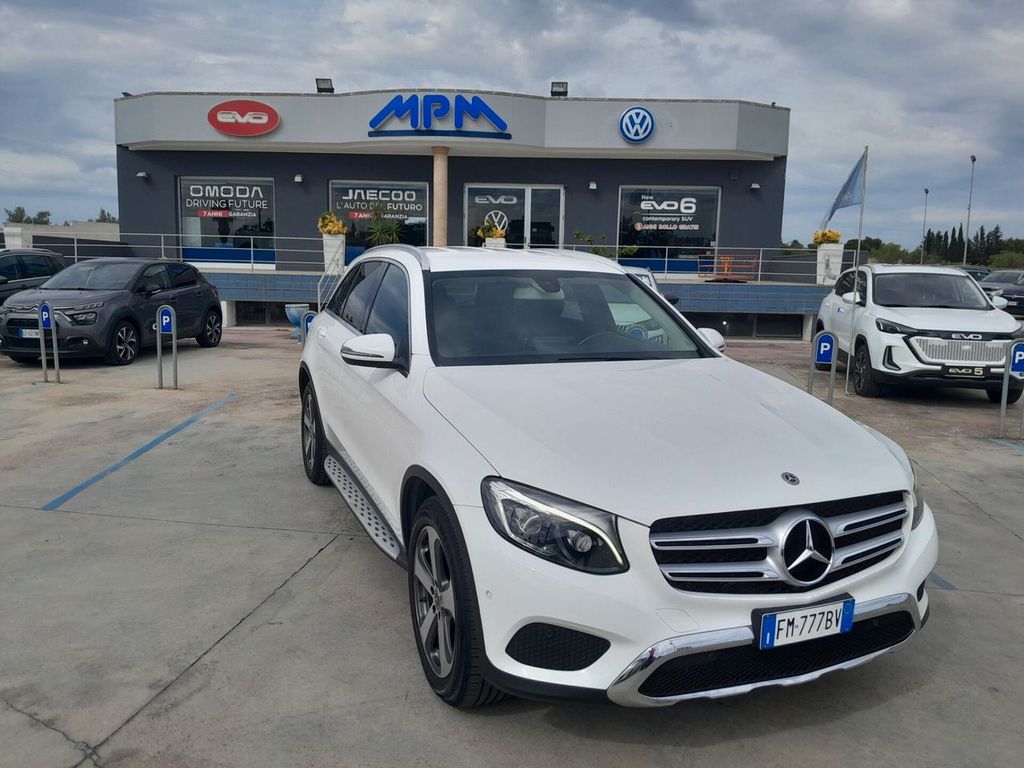 Image of Mercedes-Benz GLC 220