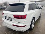 Audi Q7 e-tron 3.0 TDI quattro tiptronic - - Hybrid (Diesel/Elektro): Geländewagen