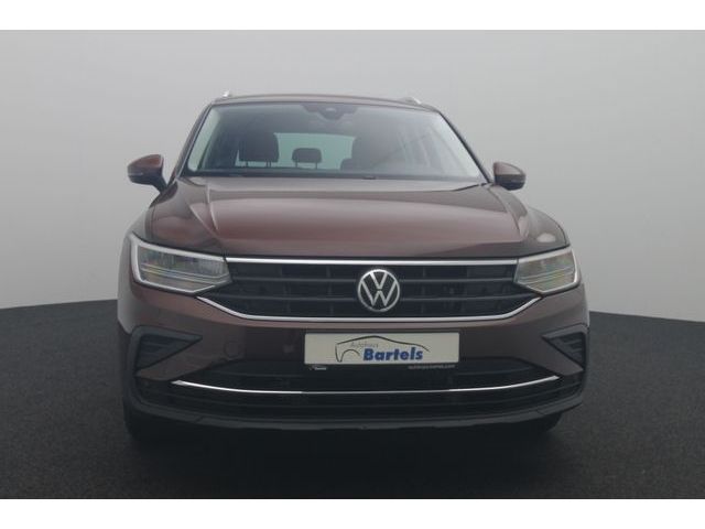 Fahrzeugabbildung Volkswagen Tiguan 1.5 DSG Life ACC LED Apple CarPlay