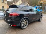 Porsche Cayenne 4.8 Turbo*Keramik*Sport Chrono - Porsche Cayenne aus 2012: Turbo