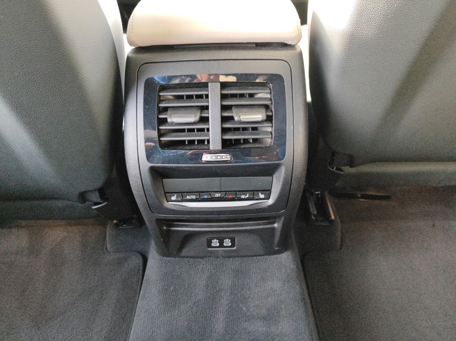 Fahrzeugabbildung BMW X3 M Competition Carbon*SportAGA*360°*Garantie