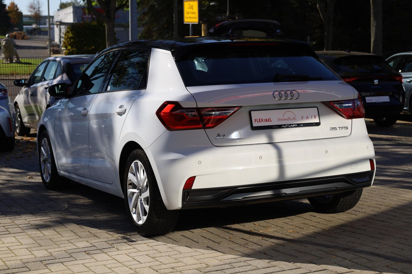 Audi A1 Sportback 25 TFSI App-Connect Sitzheizung PDC, миниатюра 4
