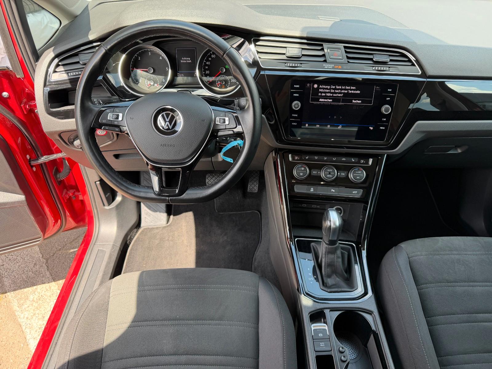 Volkswagen Touran 2.0 TDI DSG*Highline*LED*AHK*Kamera*ACC