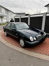 Mercedes-Benz  E280  Elegance  Xenon  ... - gebrauchte Mercedes-Benz E 280 aus dem Jahr 1997