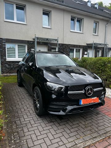 MERCEDES-BENZ GLE 400 d 4MATIC -d 4M AMG NIGHT AHK PANO 