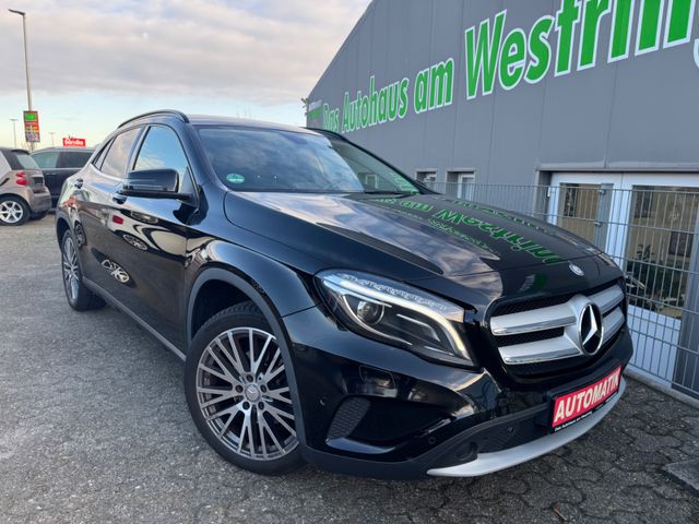 Mercedes-Benz GLA 200 CDI+4MATIC+AHK+XENON+LEDER+ALLWETTER+