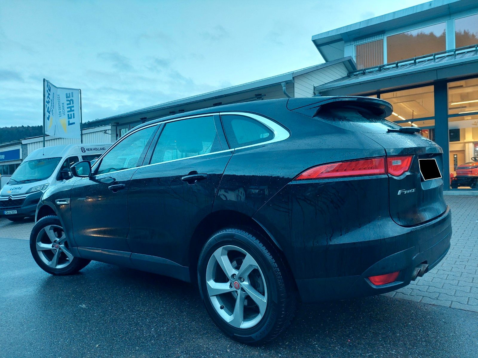 JAGUAR F-Pace