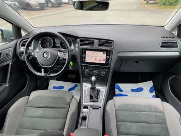 Volkswagen Golf - 9