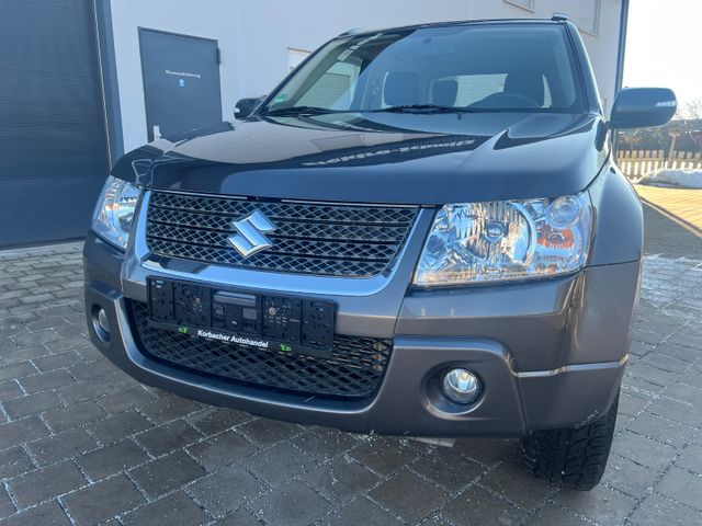 Suzuki Grand Vitara 1.9 DDIS Black and White 4X4